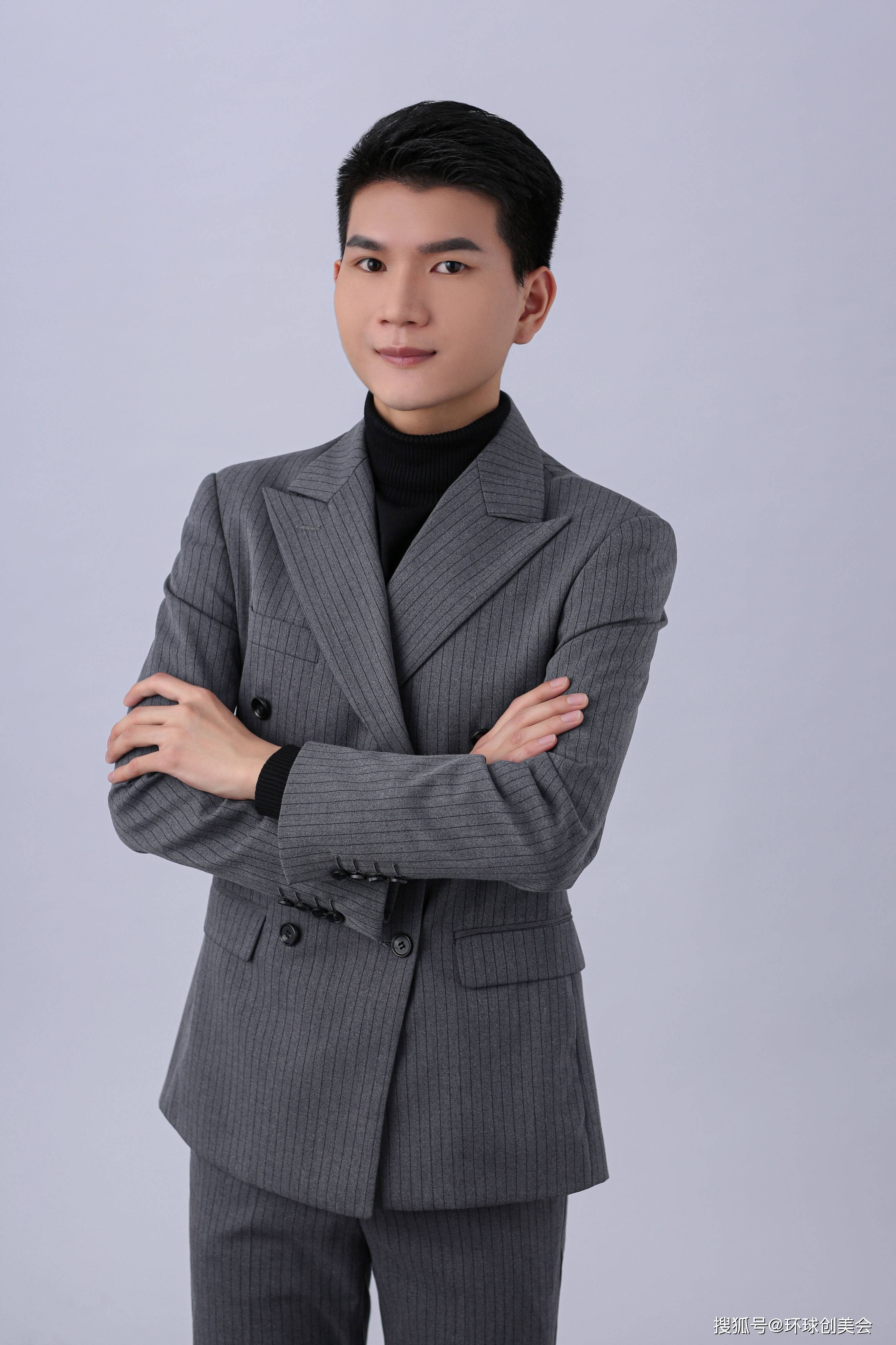 邓华英 视觉设计总监